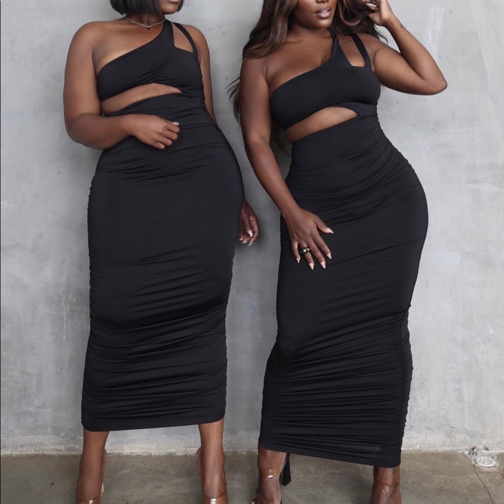 Gibiu | Ruched Cutout Bodycon Midi Dress